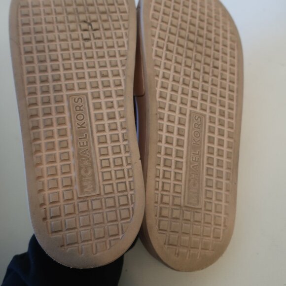 Womens Michael Michael Kors Light Pink Eva Heart Stud Slipper Slide Sandals 8 - Picture 8 of 12